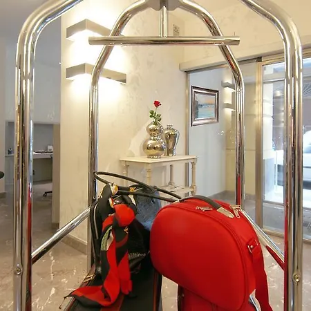Porta Felice & Hotel 4*