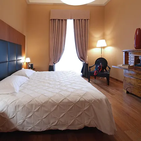 Hotel Porta Felice & 4*