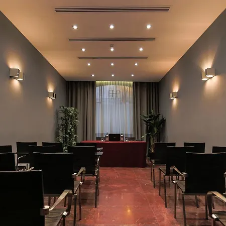 Porta Felice & מלון 4*