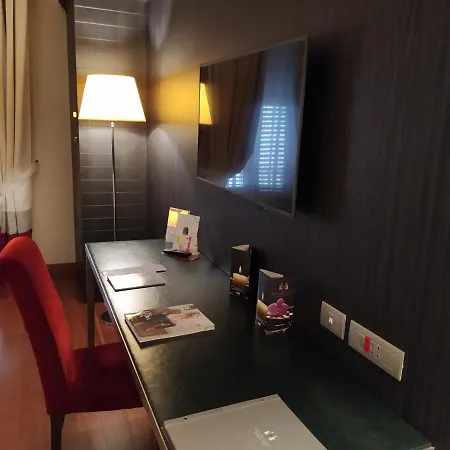 酒店 博塔菲里斯酒店及水疗中心 4*