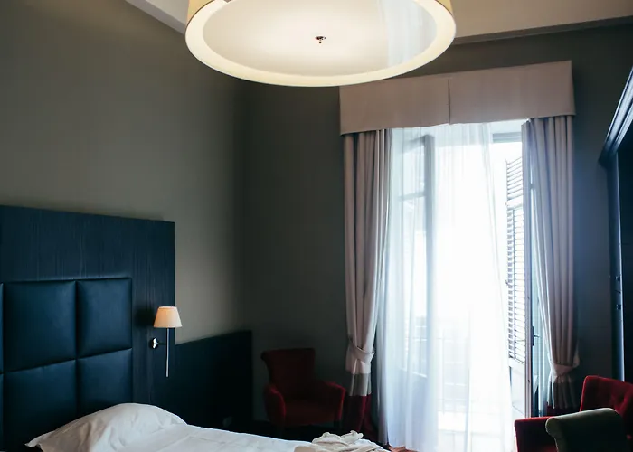 Porta Felice & ホテル