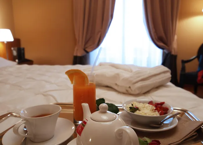 ホテル Porta Felice & 4*