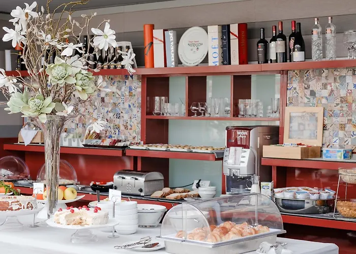 Porta Felice & ホテル パレルモ