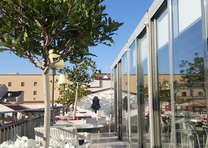 ホテル Porta Felice &