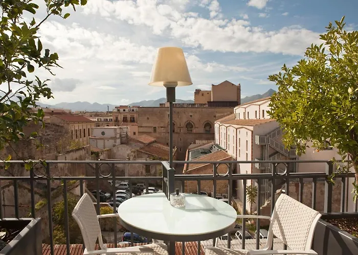 Porta Felice & ホテル パレルモ