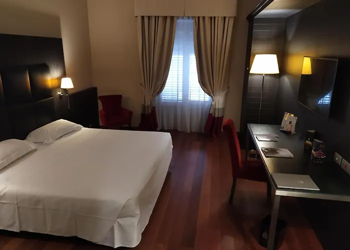 ホテル Porta Felice &